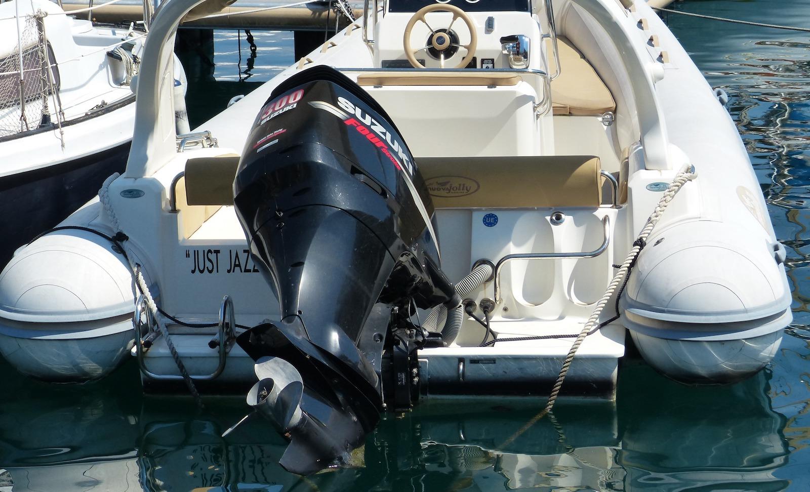 Vedligeholdelse af båd Vedligeholdelse af båd